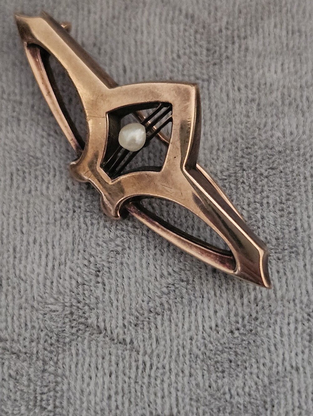 Antique 8K Rose Gold pin.